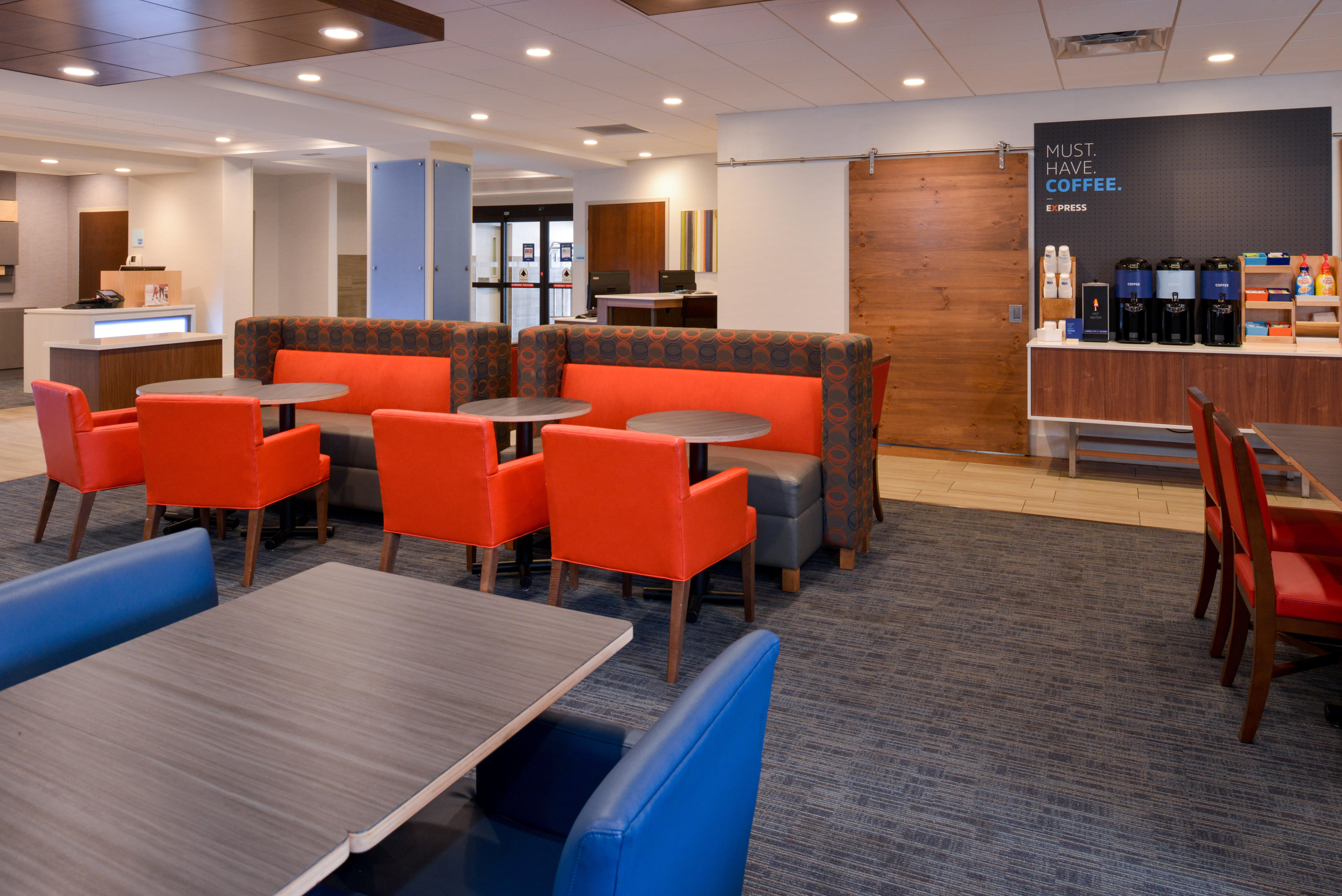Holiday Inn Express Hotel & Suites Indianapolis Dtn-Conv Ctr By Ihg Exterior photo